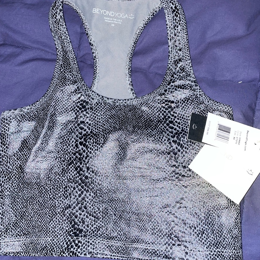 NWT Beyond Yoga Viper Metallic Snakeskin Top